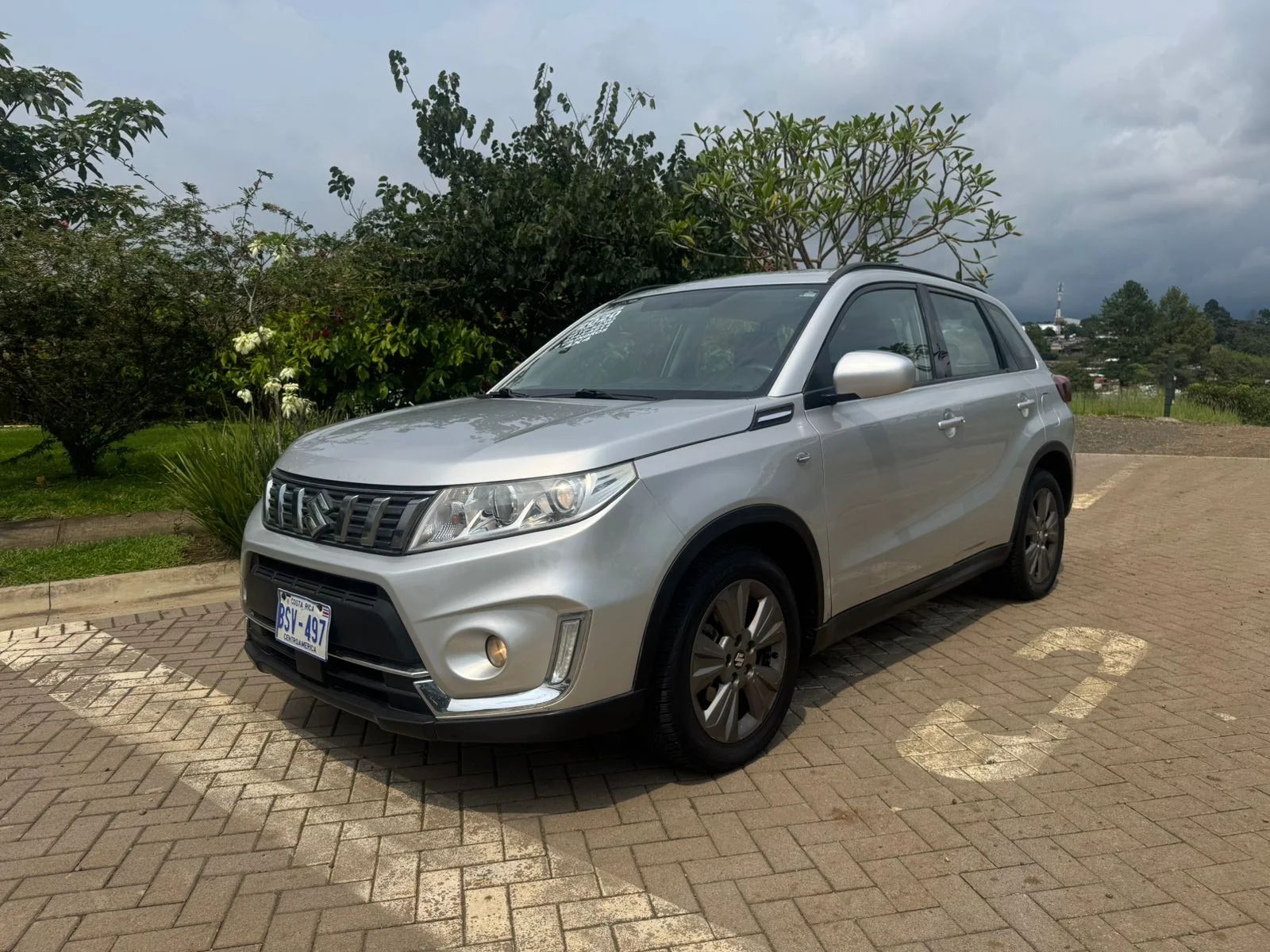 Suzuki Vitara - Image 1