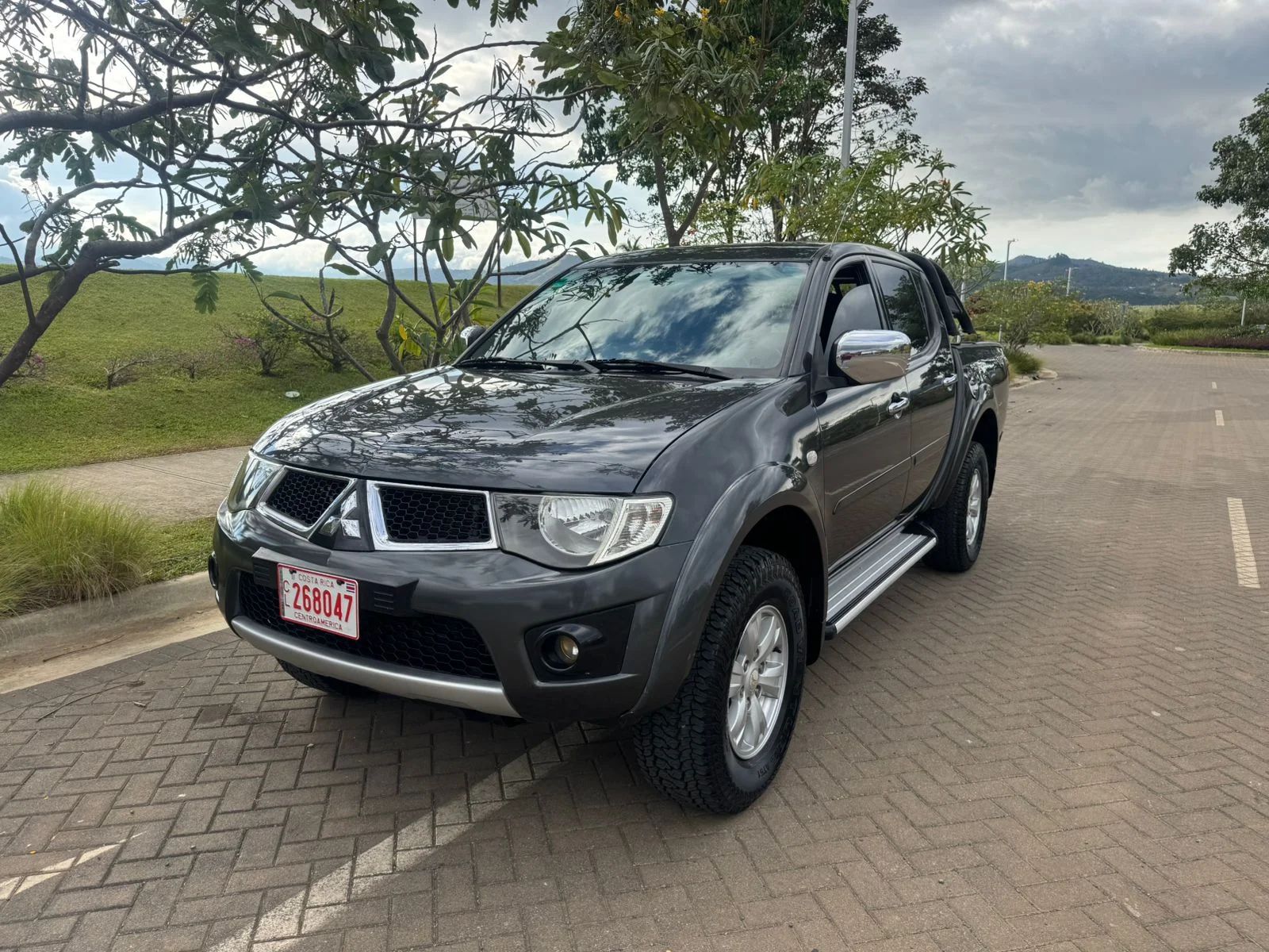 Mitsubishi L200 - Image 2