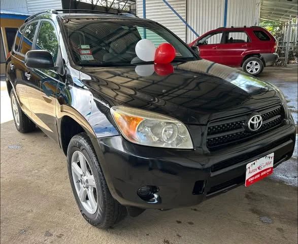 Toyota RAV4 - Image 1