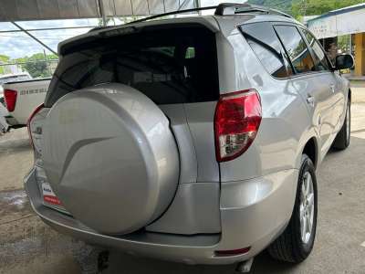 Toyota RAV4 - Image 2