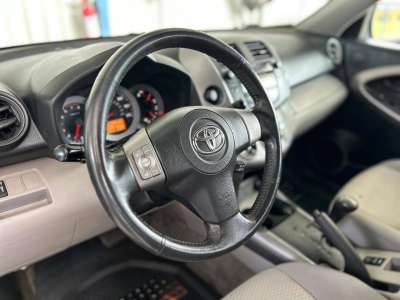 Toyota RAV4 - Image 4
