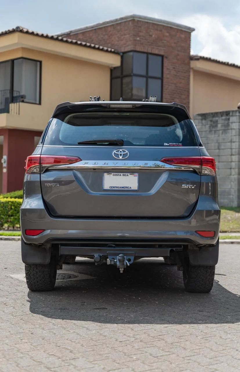 Toyota Fortuner - Image 2