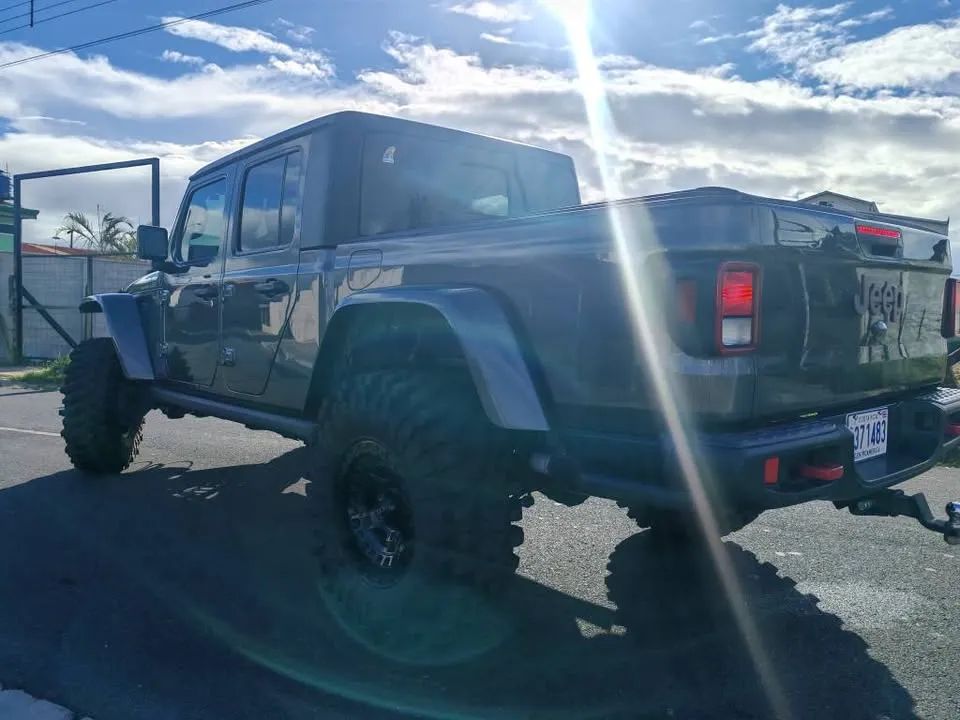 Jeep Wrangler Rubicon Gladiator - Image 5