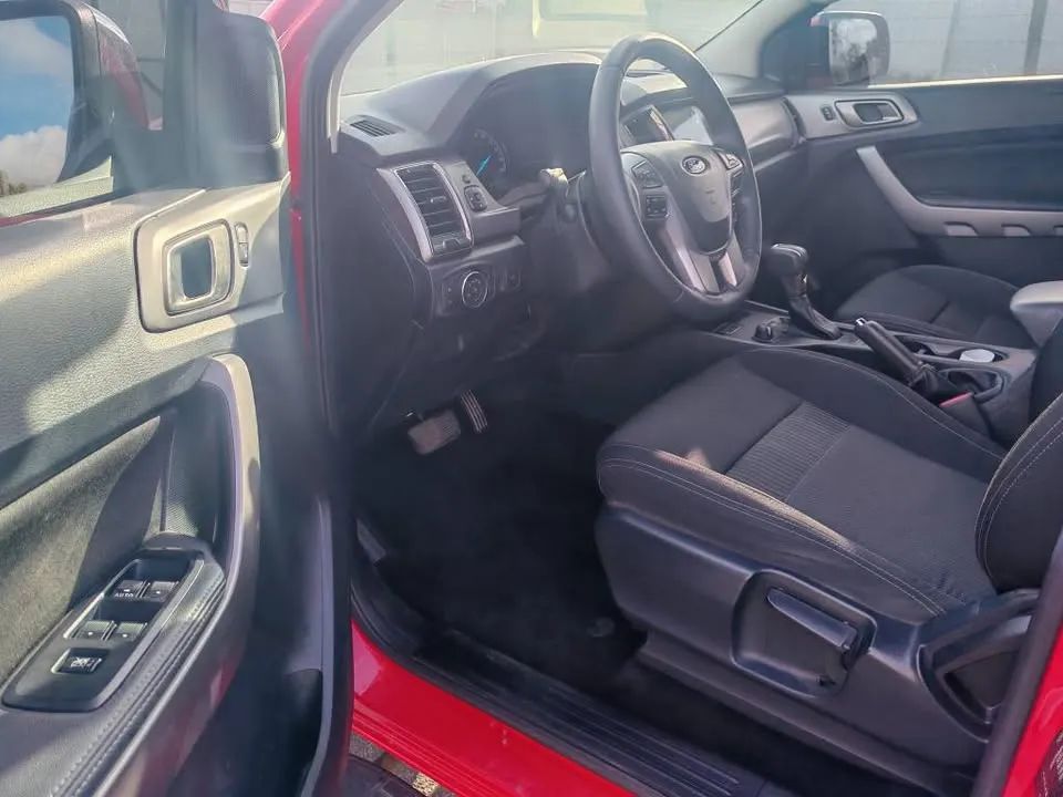 Ford Ranger XLT - Image 10