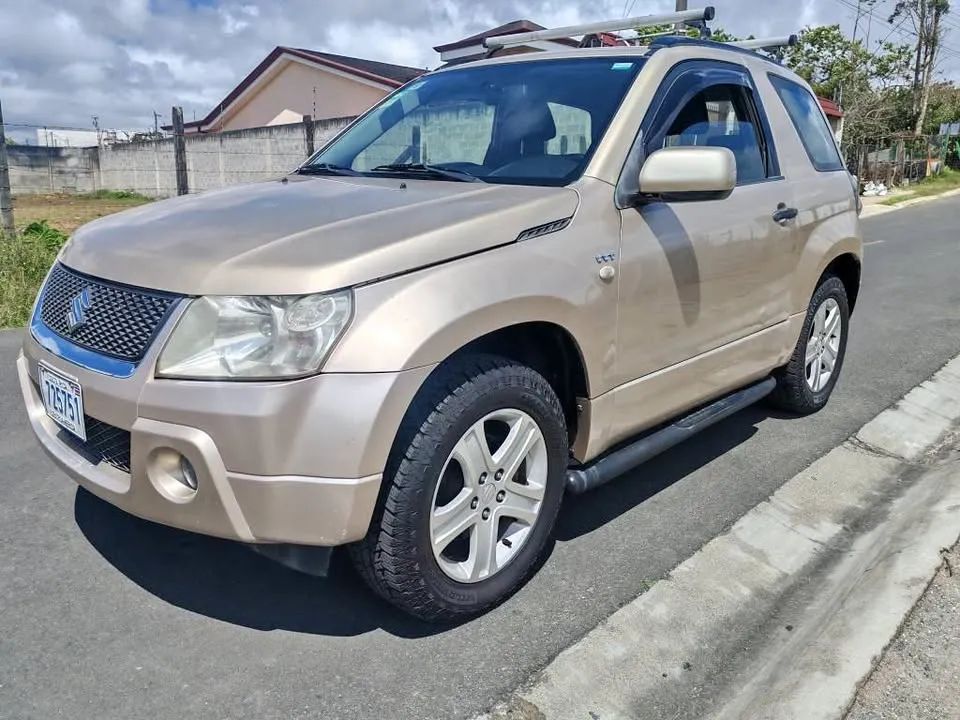 Suzuki Vitara - Image 1
