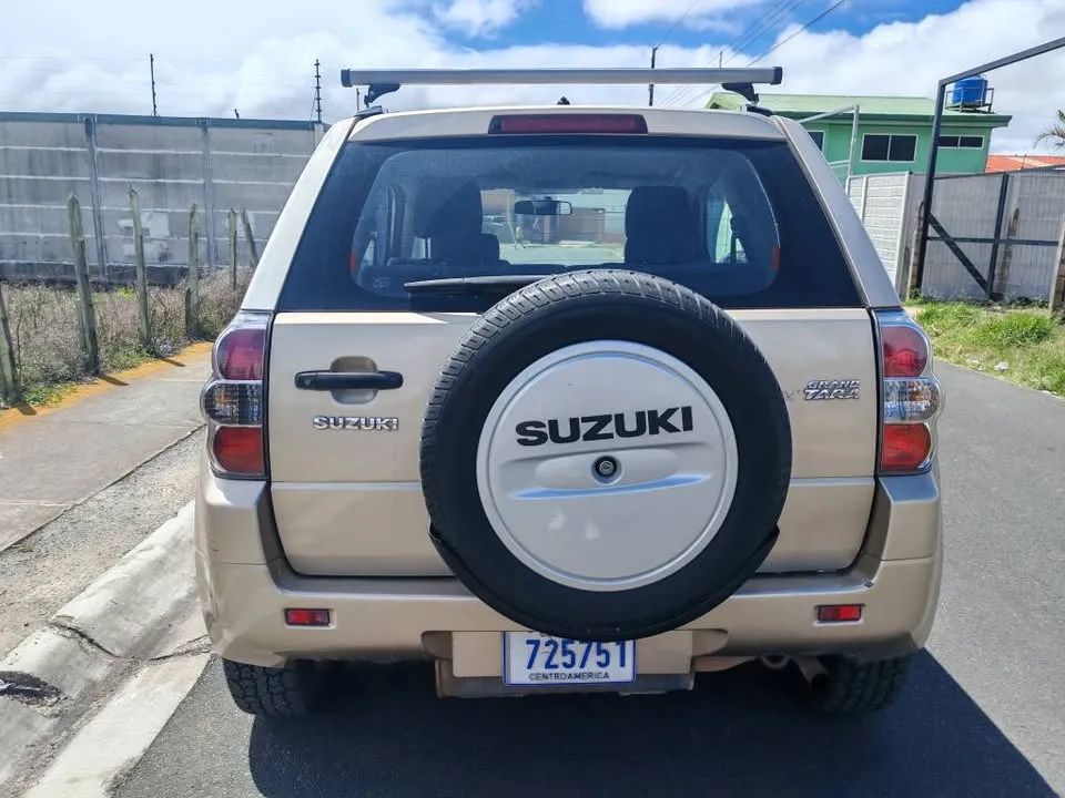 Suzuki Vitara - Image 6