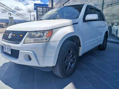 Suzuki Vitara - Image 1