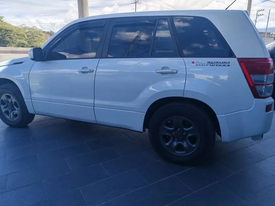Suzuki Vitara - Image 7
