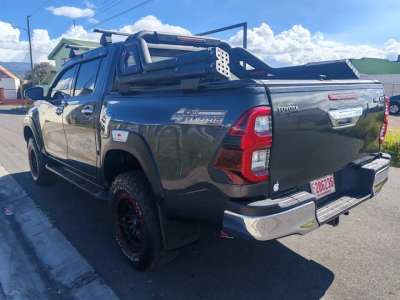 Toyota Hilux - Image 7