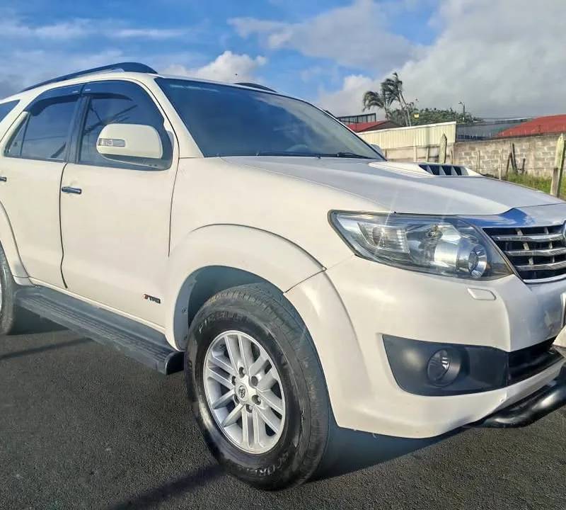 2013 Toyota Fortuner