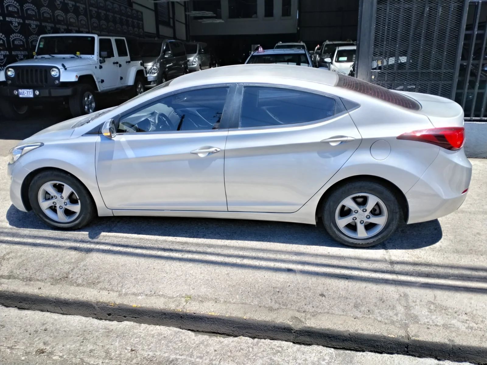 Hyundai Avante - Image 6