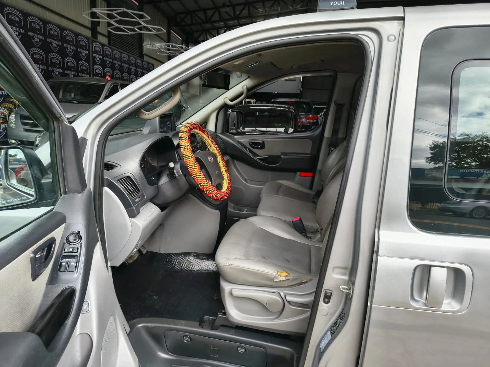 Hyundai Grand Starex - Image 4