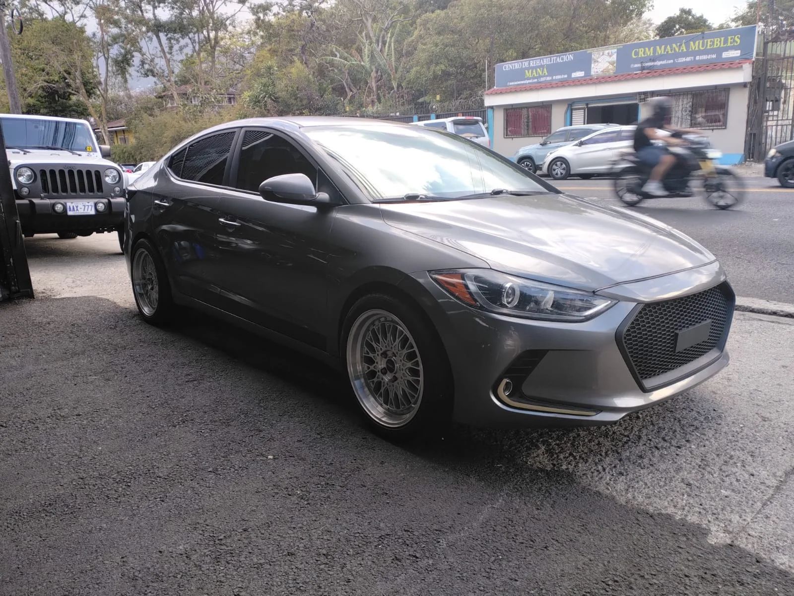 Hyundai Elantra - Image 1