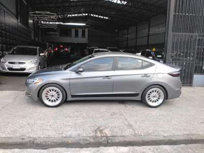 Hyundai Elantra - Image 3