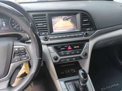 Hyundai Elantra - Image 8