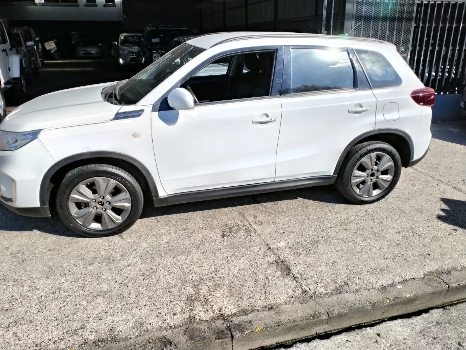 Suzuki Vitara - Image 2