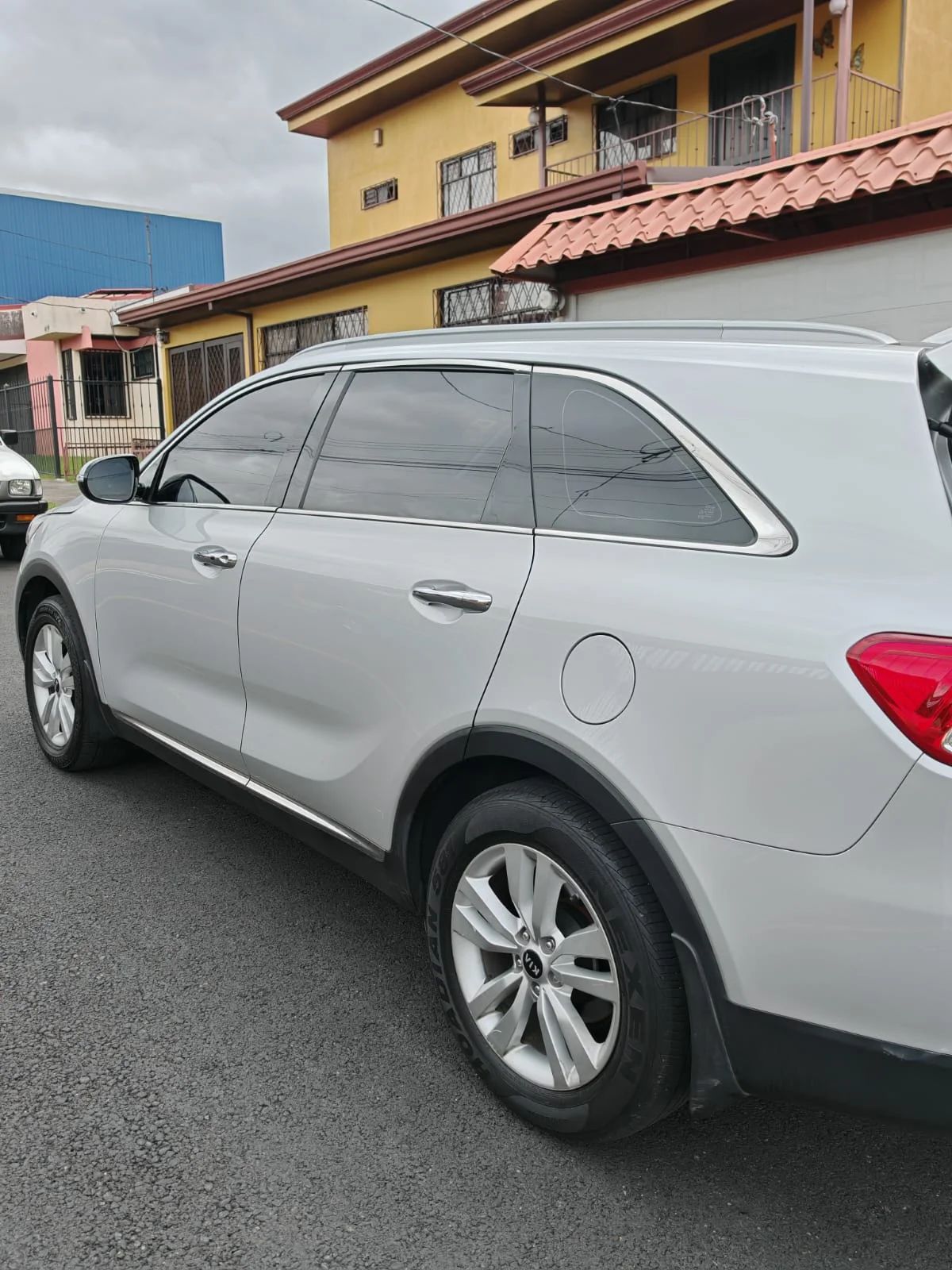 Kia Sorento - Image 3