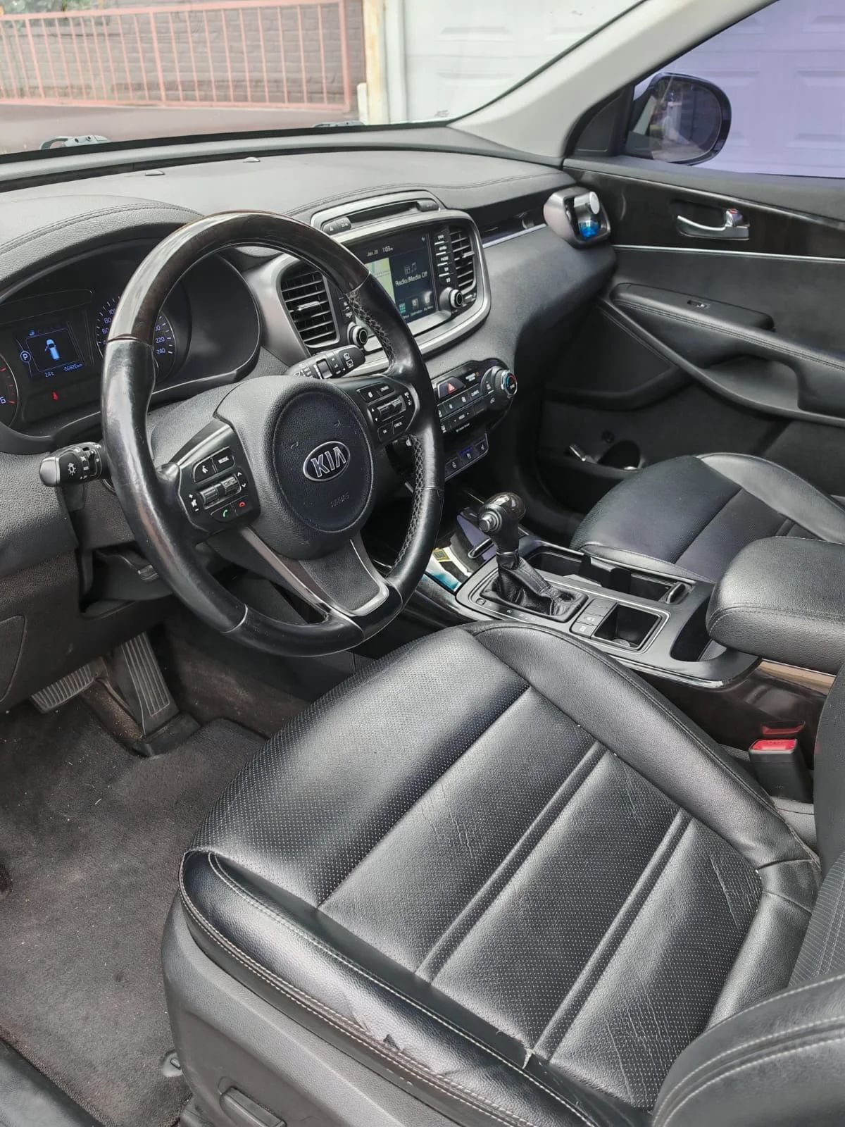 Kia Sorento - Image 5