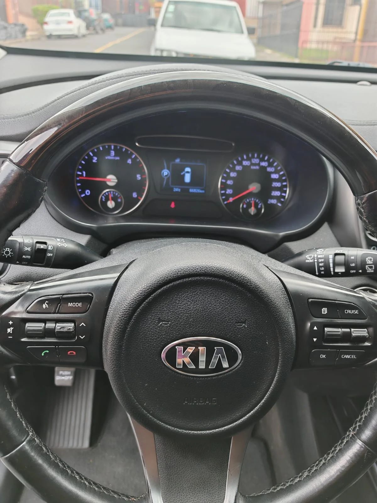 Kia Sorento - Image 7