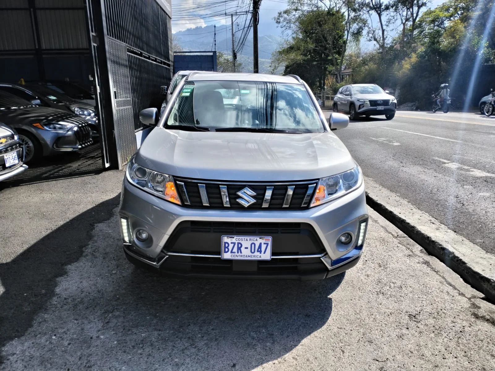 Suzuki Vitara - Image 1