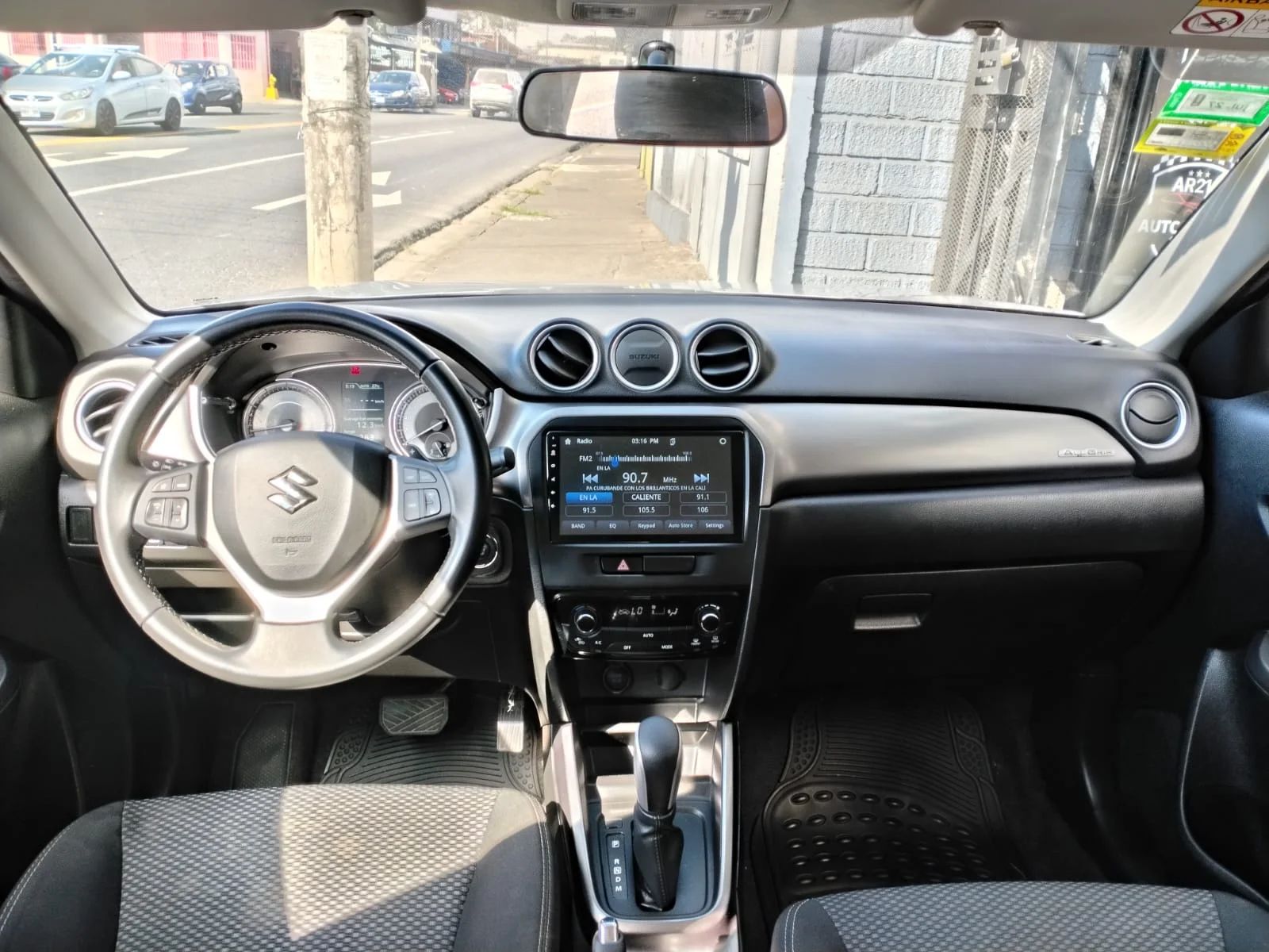 Suzuki Vitara - Image 4