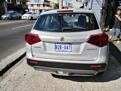 Suzuki Vitara - Image 8