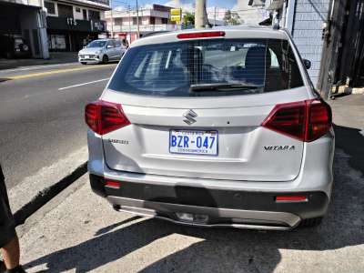 Suzuki Vitara - Image 9