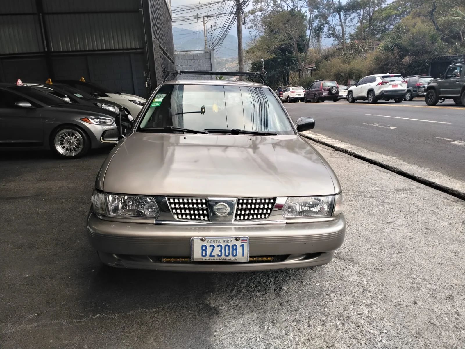 Nissan Sentra - Image 2