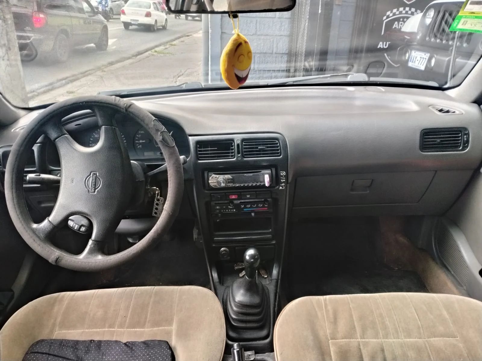 Nissan Sentra - Image 5