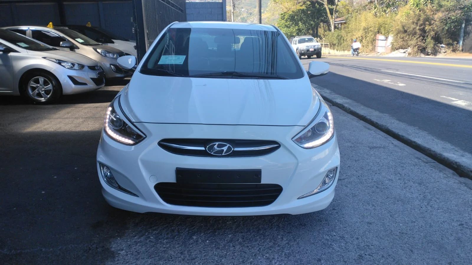 Hyundai Accent - Image 1