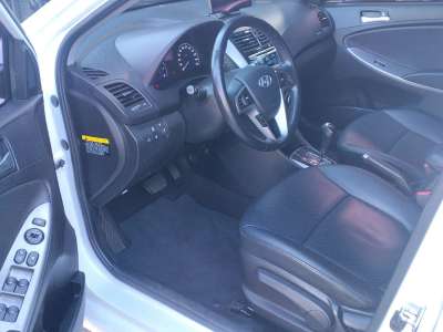 Hyundai Accent - Image 5