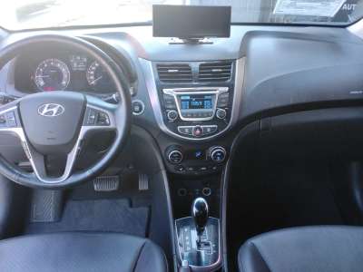 Hyundai Accent - Image 6