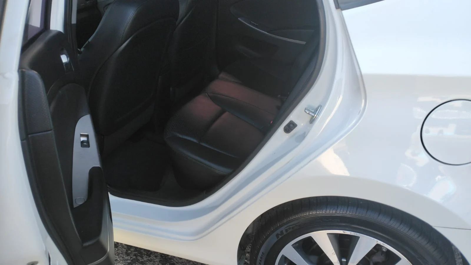 Hyundai Accent - Image 8