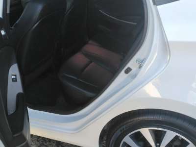 Hyundai Accent - Image 8