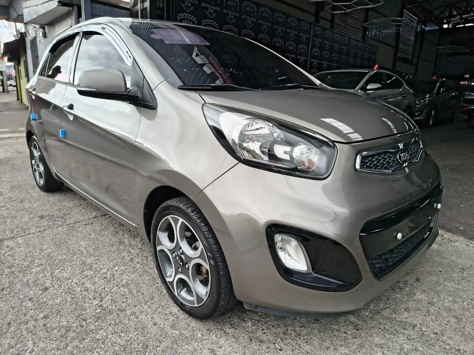 Kia Morning - Image 1