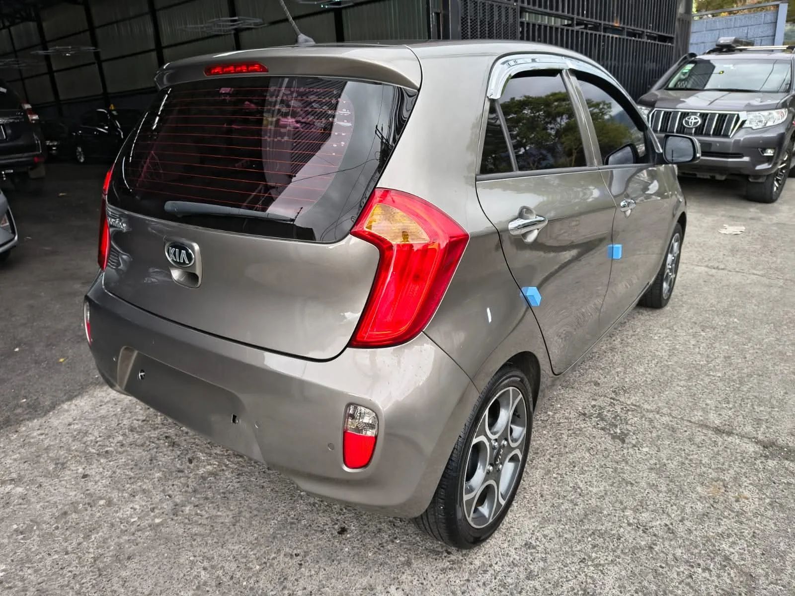 Kia Morning - Image 2