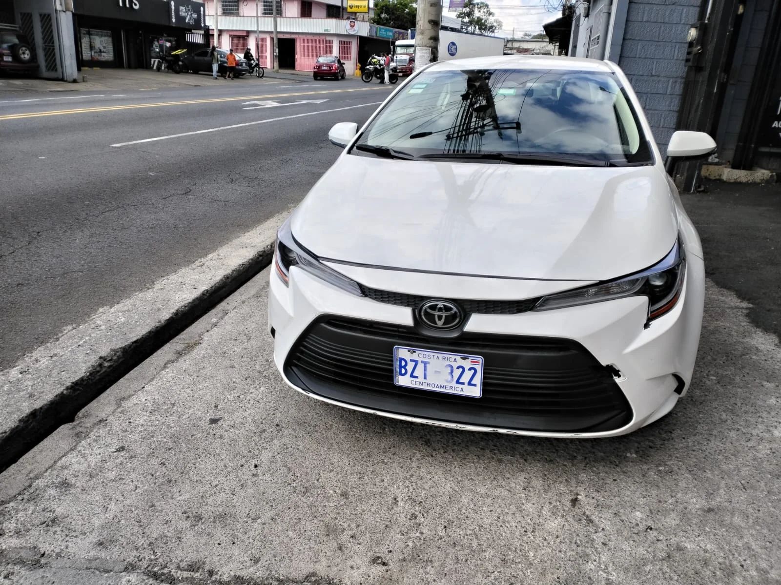 Toyota Corolla - Image 3