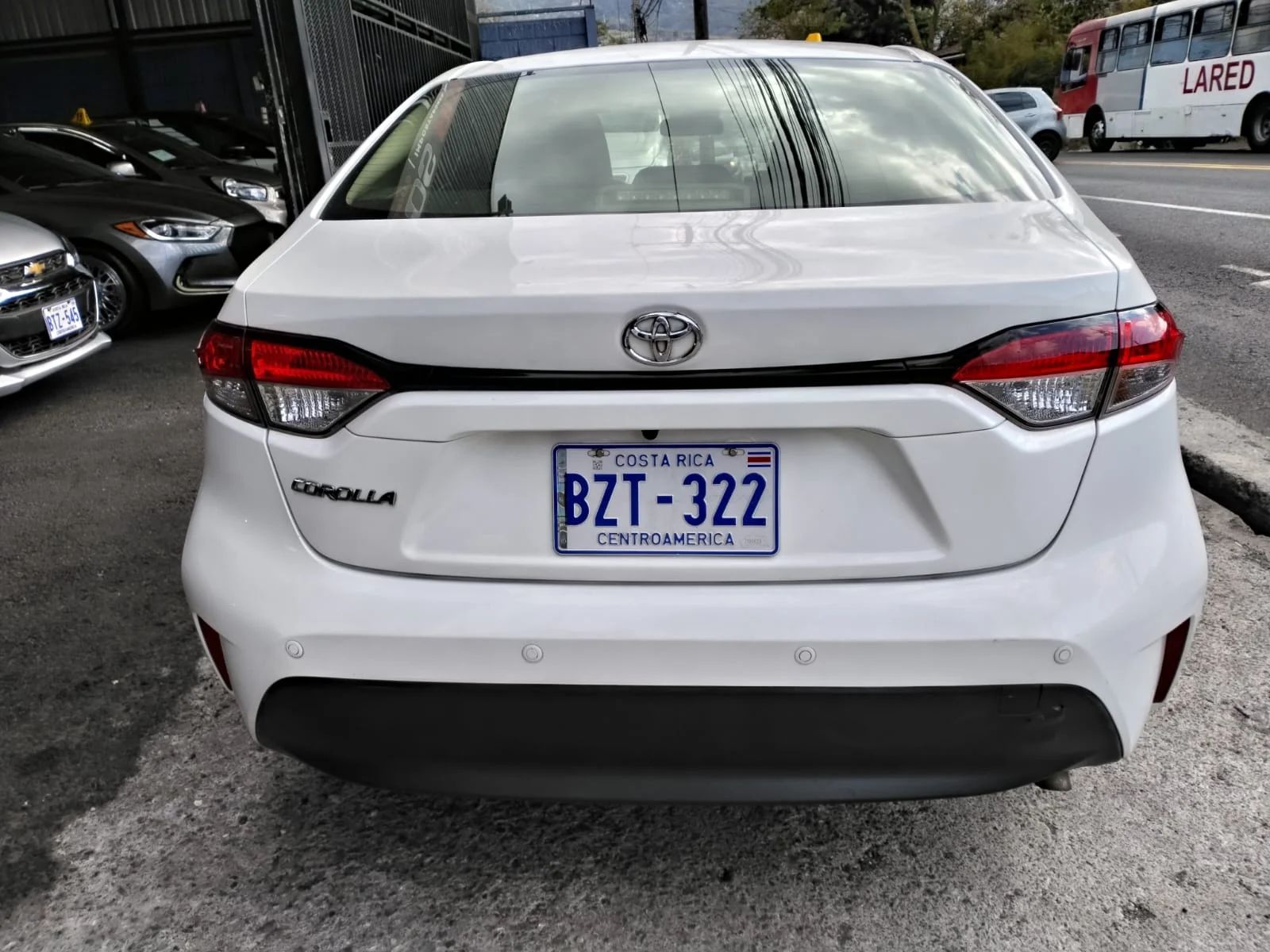 Toyota Corolla - Image 8