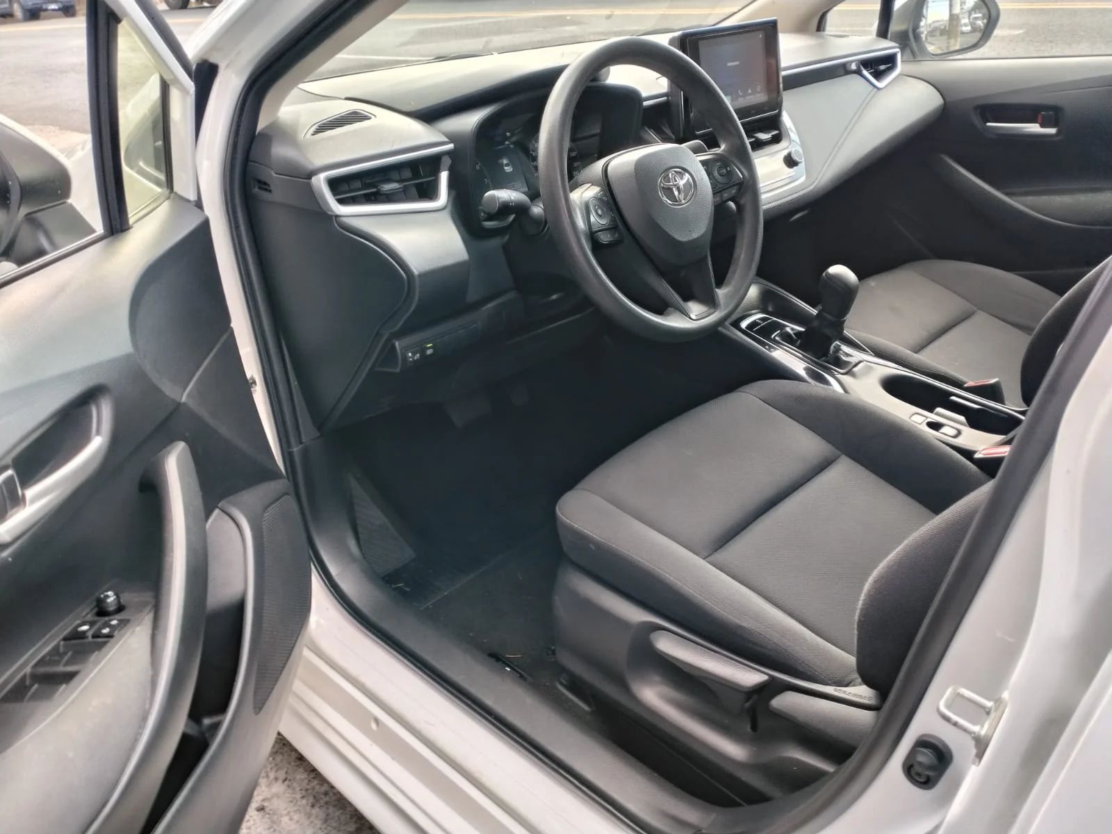 Toyota Corolla - Image 9