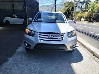 Hyundai Santa Fe - Image 2