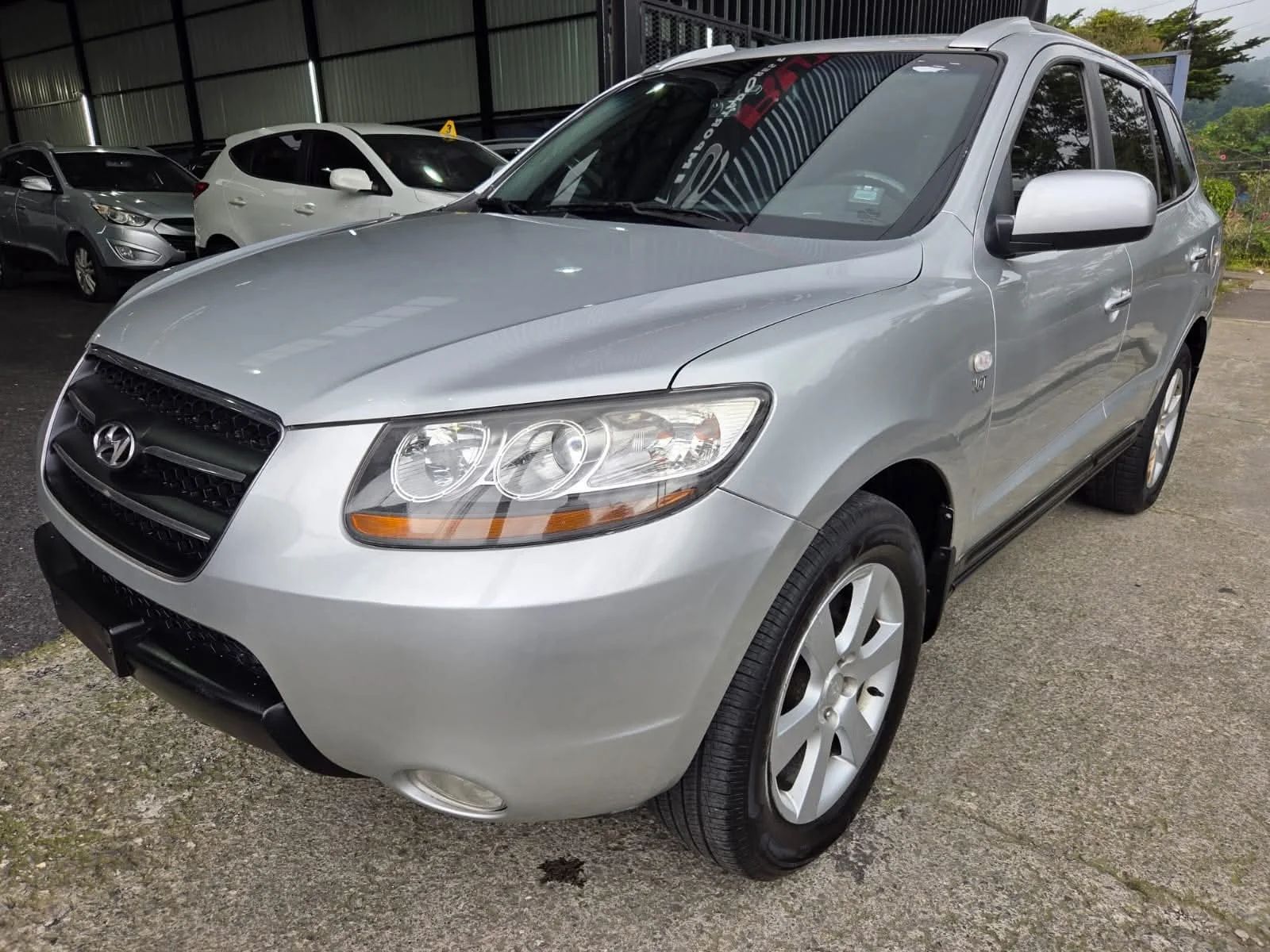 Hyundai Santa Fe - Image 1
