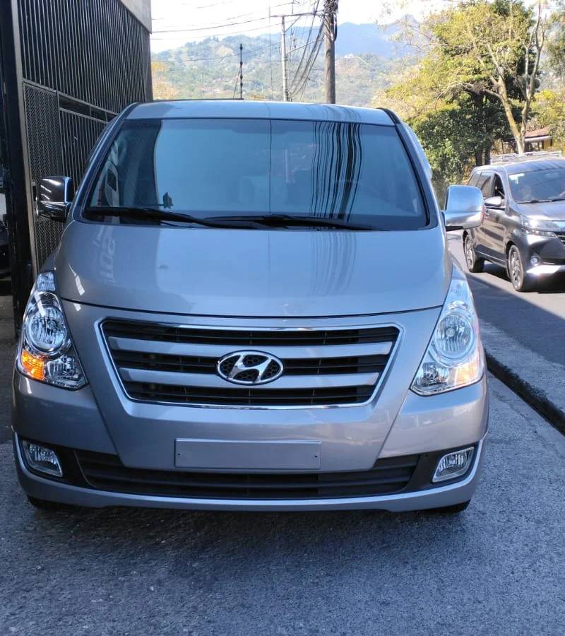 2017 Hyundai Grand Starex