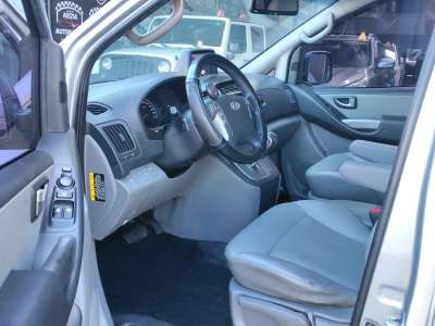 Hyundai Grand Starex - Image 4