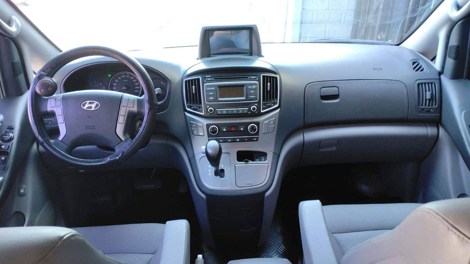 Hyundai Grand Starex - Image 6