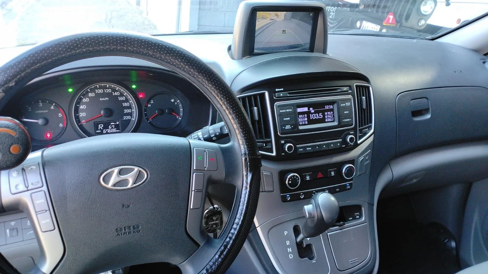 Hyundai Grand Starex - Image 8