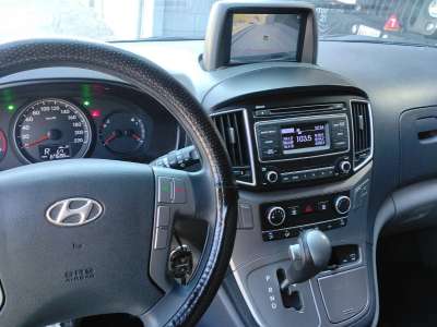 Hyundai Grand Starex - Image 8