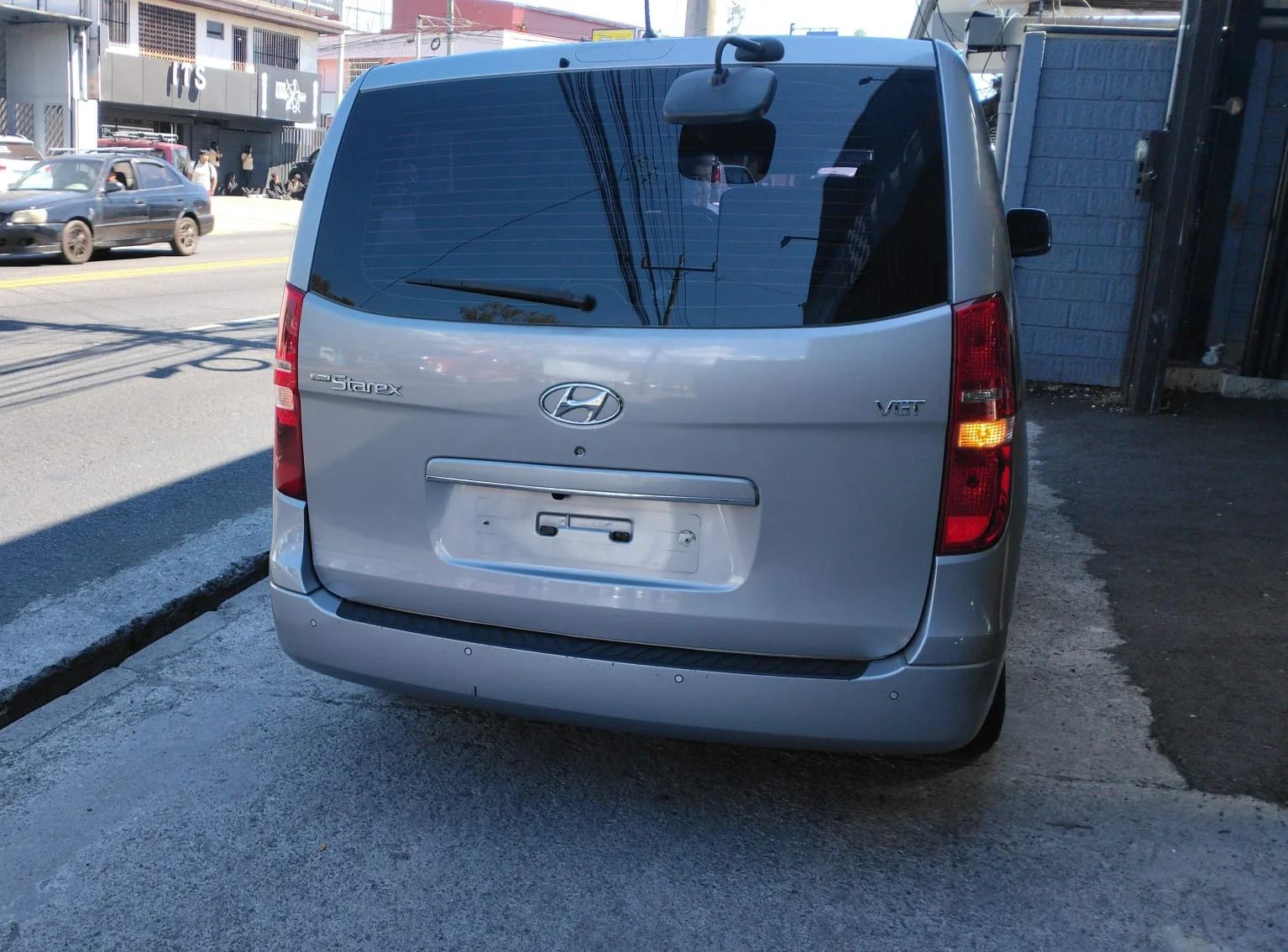 Hyundai Grand Starex - Image 9