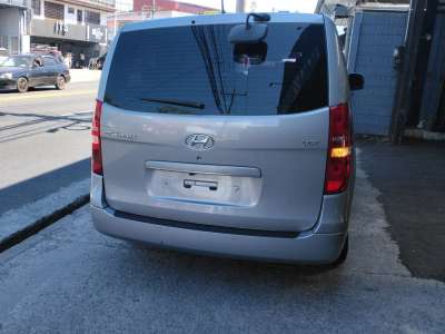 Hyundai Grand Starex - Image 9