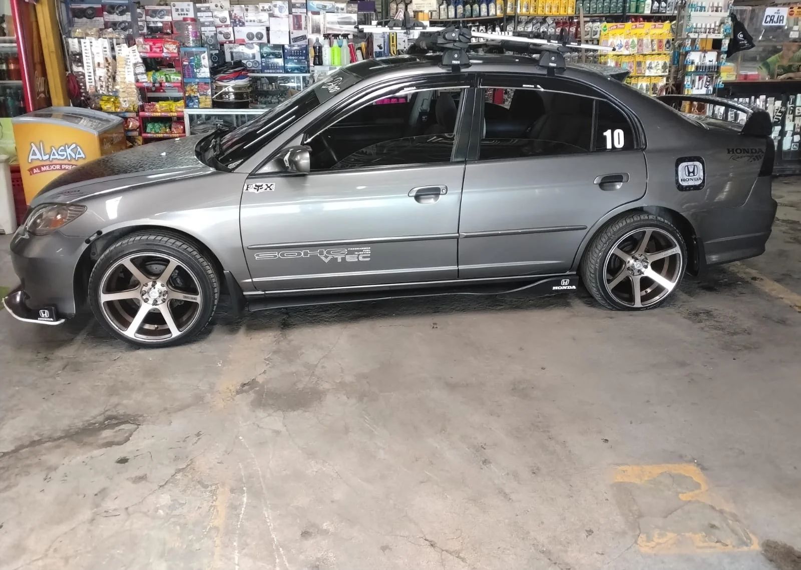 Honda Civic - Image 10