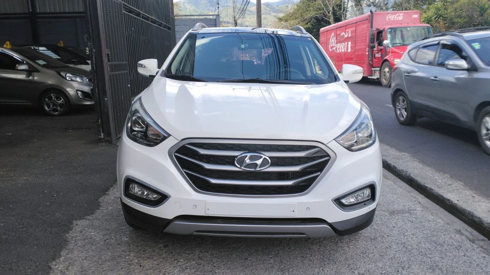 Hyundai Tucson - Image 1
